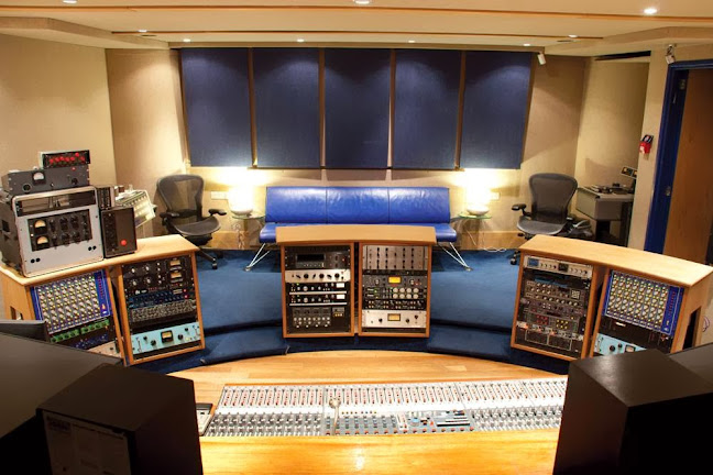 Snap Recording Studios - Music store