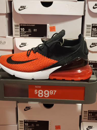 Clothing Store «Nike Factory Store», reviews and photos, 603 Stanley K Tanger Dr, Lancaster, PA 17602, USA