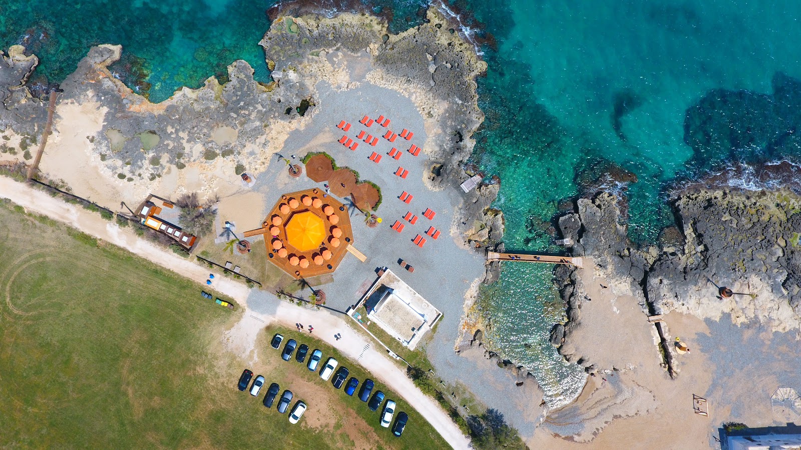 Fotografija Lido Ottagono beach z modra čista voda površino