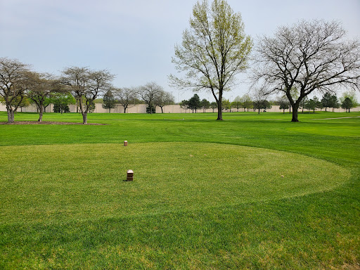 Public Golf Course «Deerfield Golf Club and Learning Center», reviews and photos, 1201 Saunders Rd, Riverwoods, IL 60015, USA