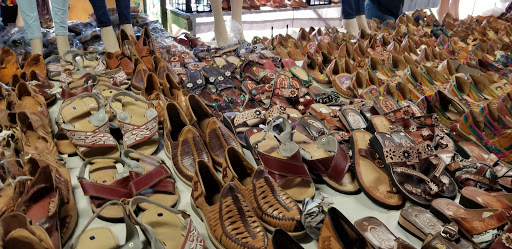 Flea Market «Parkland Flea Market & Restaurant», reviews and photos, 4994 Murfreesboro Rd, Lebanon, TN 37090, USA