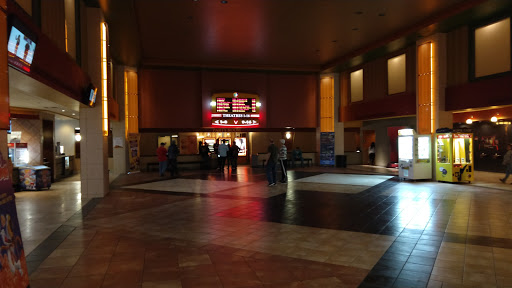 Movie Theater «Regal Cinemas Crystal Lake Showplace 16», reviews and photos, 5000 Northwest Hwy, Crystal Lake, IL 60014, USA