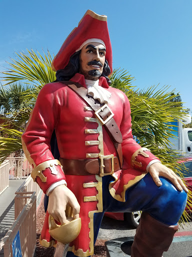 Liquor Store «Norman’s Liquors and Fine Wines», reviews and photos, 5235 Gulf Blvd, St Pete Beach, FL 33706, USA