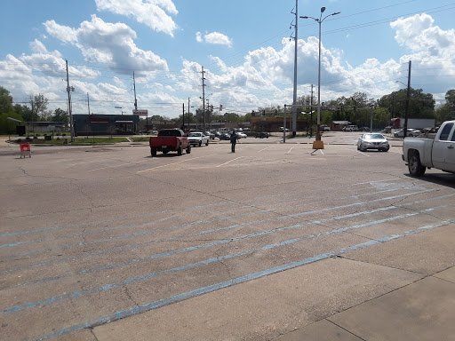 Grocery Store «Save-A-Lot», reviews and photos, 300 W 84th St, Shreveport, LA 71106, USA