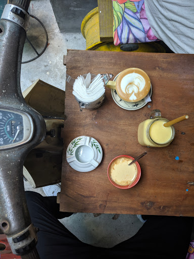 Hidden Gem Coffee - Quán Cà Phê Tái Chế