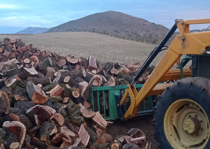 LEÑAS HIJOS EL PELAO Av Fontanar, 35, Bajo, 23485 Pozo Alcón, Jaén, España