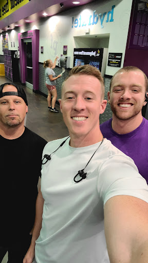Gym «Planet Fitness», reviews and photos, 1751 Scottsville Rd, Bowling Green, KY 42104, USA