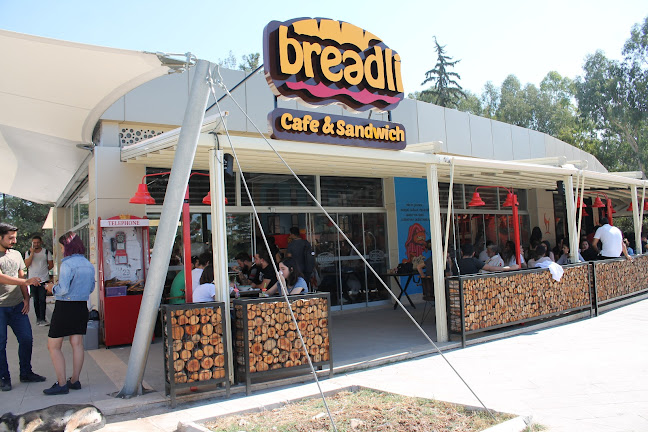 Breadli Cafe & Sandwich