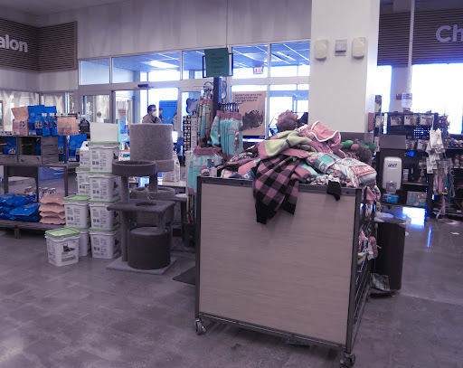 Pet Supply Store «Petco Animal Supplies», reviews and photos, 420 El Cerrito Plaza, El Cerrito, CA 94530, USA