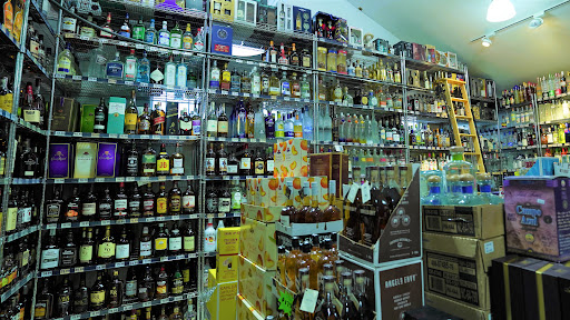Liquor Store «Wine Dock Liquor & Deli», reviews and photos, 24421 Jefferson Ave, St Clair Shores, MI 48080, USA