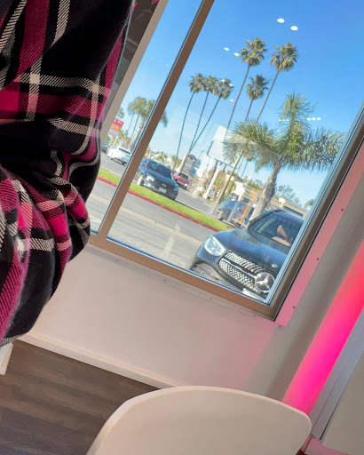 Cell Phone Store «T-Mobile», reviews and photos, 299 E 17th St a, Costa Mesa, CA 92627, USA