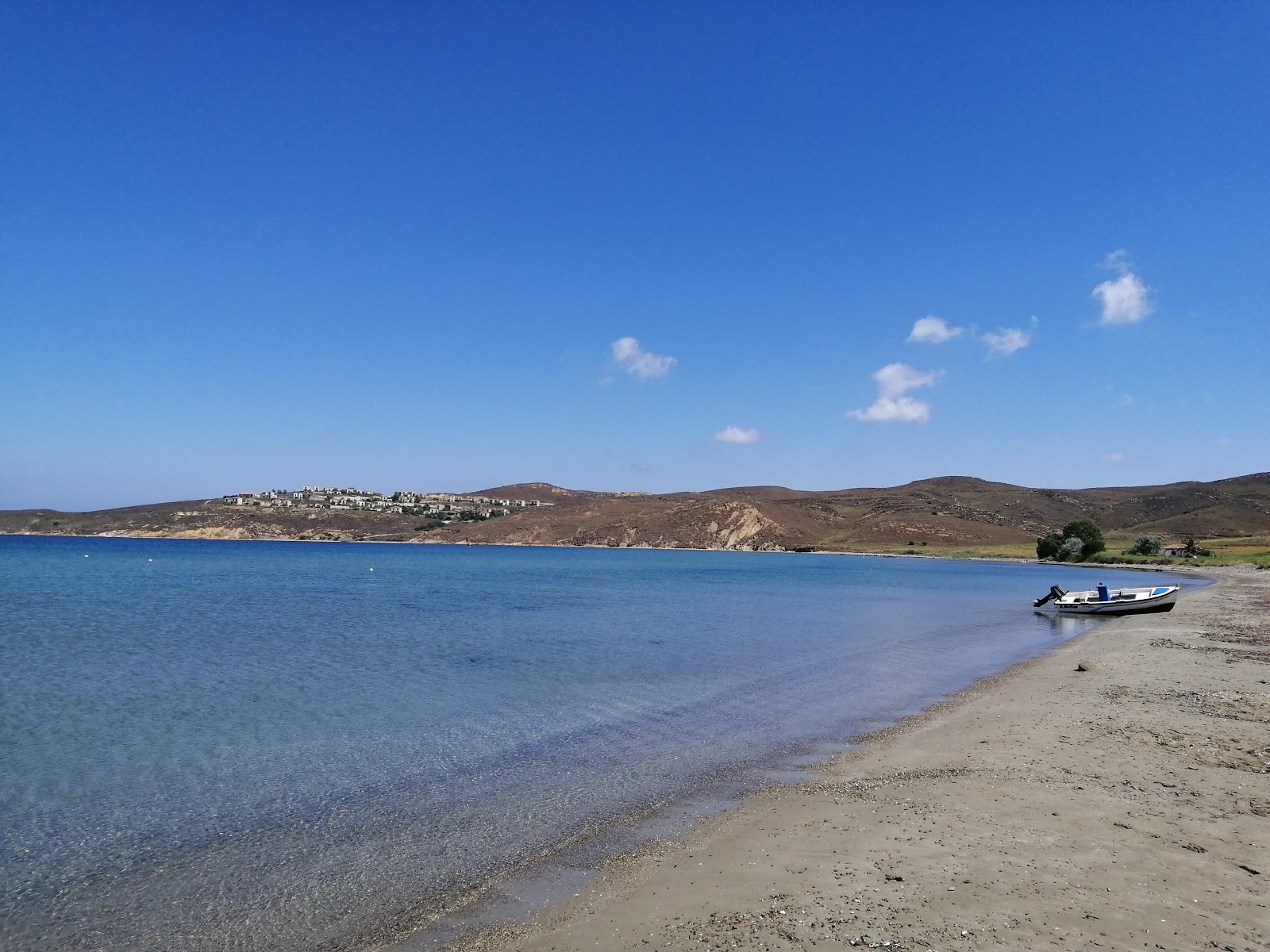 Foto von Paralia Saravari mit etwas sauber Sauberkeitsgrad