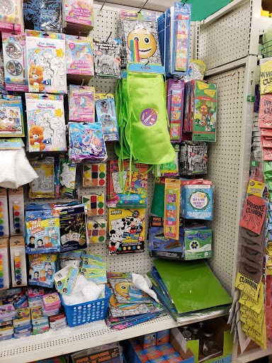 Dollar Store «Dollar Tree», reviews and photos, 10830 Warren Ave, Dearborn, MI 48126, USA