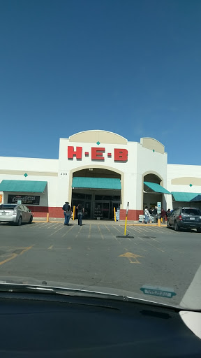 Grocery Store «H-E-B Grocery», reviews and photos, 209 N Texas Ave, Mercedes, TX 78570, USA