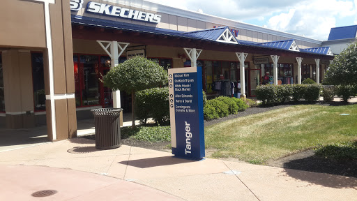 Outlet Mall «Tanger Outlet Jeffersonville», reviews and photos, 8000 Factory Shops Blvd, Jeffersonville, OH 43128, USA