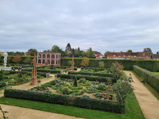Kenilworth Castle and Elizabethan Garden Coventry