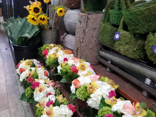 Florist «Fairfield Florist», reviews and photos, 1998 Post Rd, Fairfield, CT 06824, USA