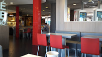 Atmosphère du Restauration rapide McDonald's à Claira - n°17