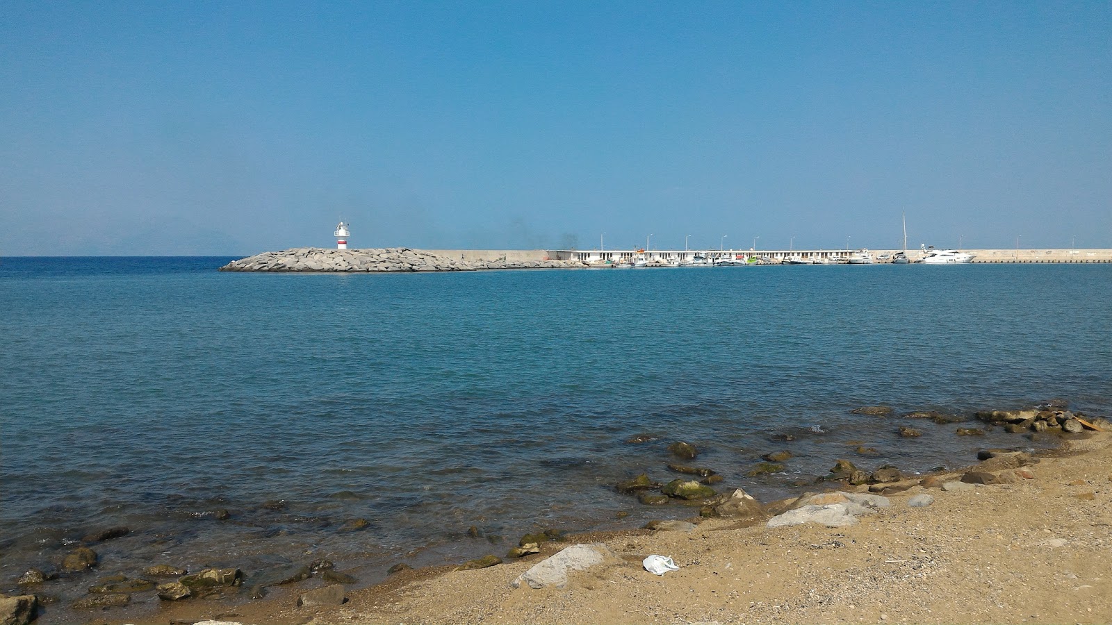 Foto de Kalekoy Harbor beach con cala pequeña