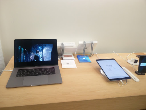 Computer Store «Apple Southlake Town Square», reviews and photos, 260 Grand Ave, Southlake, TX 76092, USA