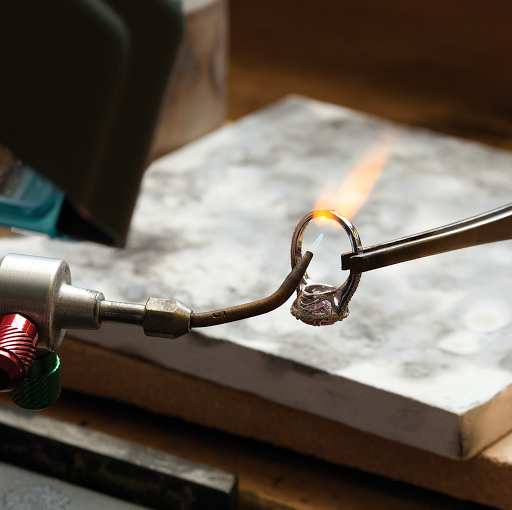 Jewelry Repair Service «Fast-Fix Jewelry & Watch Repairs», reviews and photos, 4300 Meadows Ln # 133, Las Vegas, NV 89107, USA