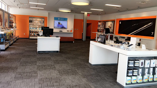 Cell Phone Store «AT&T Authorized Retailer», reviews and photos, 607 S Ft Harrison Ave, Clearwater, FL 33756, USA
