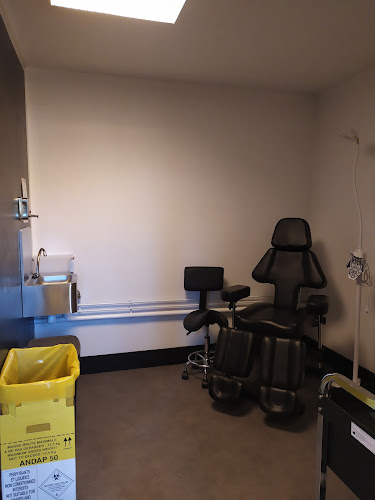 Opinii despre L' Autre Monde Tattoo în Bayonne - Tatoueur