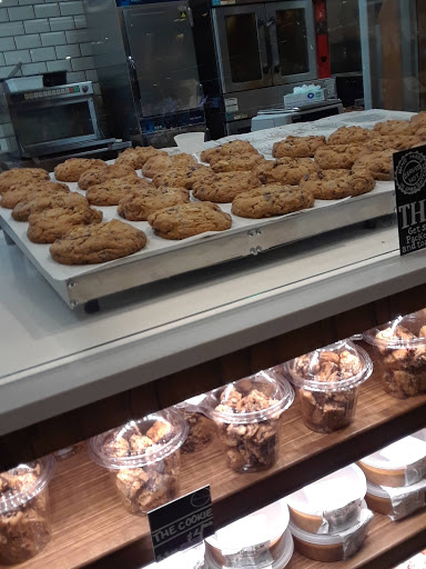 Shopping Mall «Promenade On The Peninsula», reviews and photos, 550 Deep Valley Dr, Rolling Hills Estates, CA 90274, USA