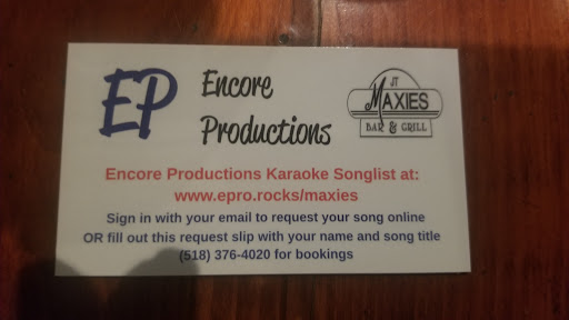 Bar & Grill «J T Maxies», reviews and photos, 240 Wolf Rd, Albany, NY 12205, USA