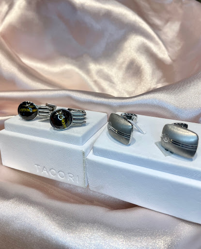 Jewelry Store «Dennis Jewelry», reviews and photos, 14701 San Pedro Ave, San Antonio, TX 78232, USA