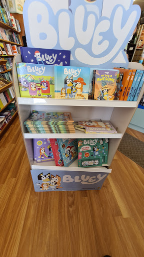 Lakes Books & Games