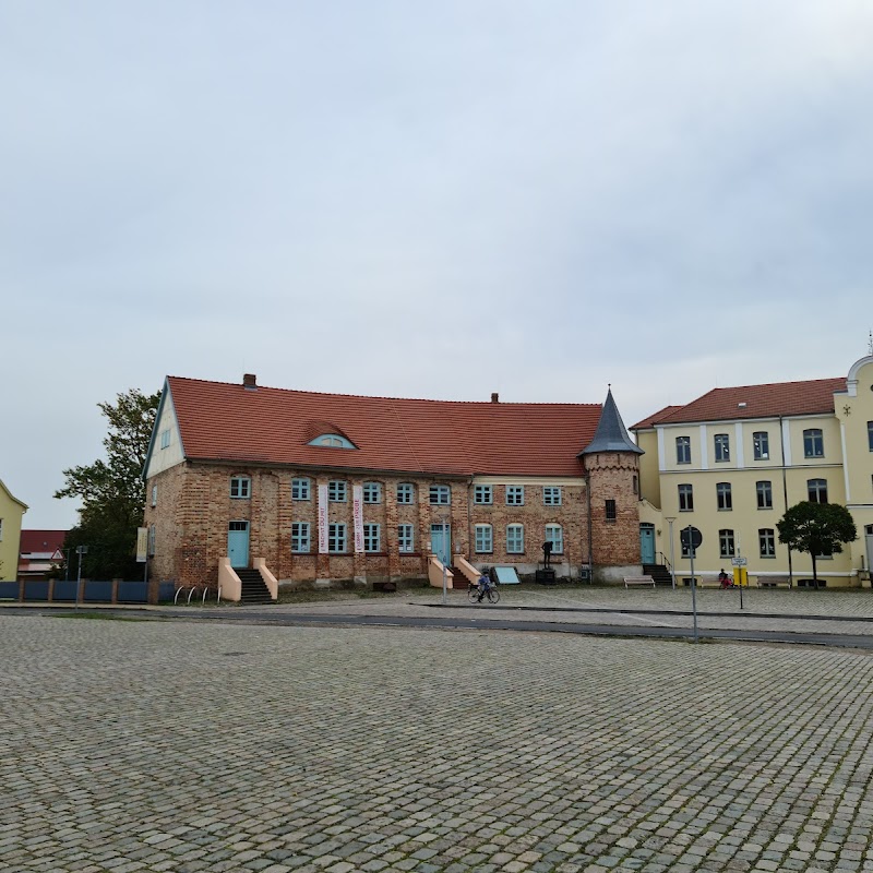 Grundschule und Freizeithaus am Schlossplatz