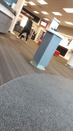 Cell Phone Store «Verizon», reviews and photos, 985 W Riverdale Rd Ste 104, Riverdale, UT 84405, USA