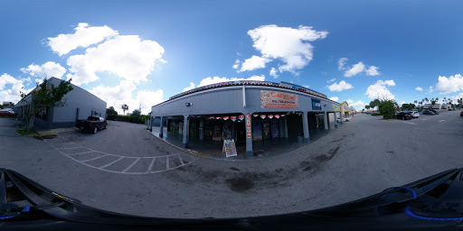 Liquor Store «PAPI LIQUORS and KEGS», reviews and photos, 1446 W 49th St, Hialeah, FL 33012, USA