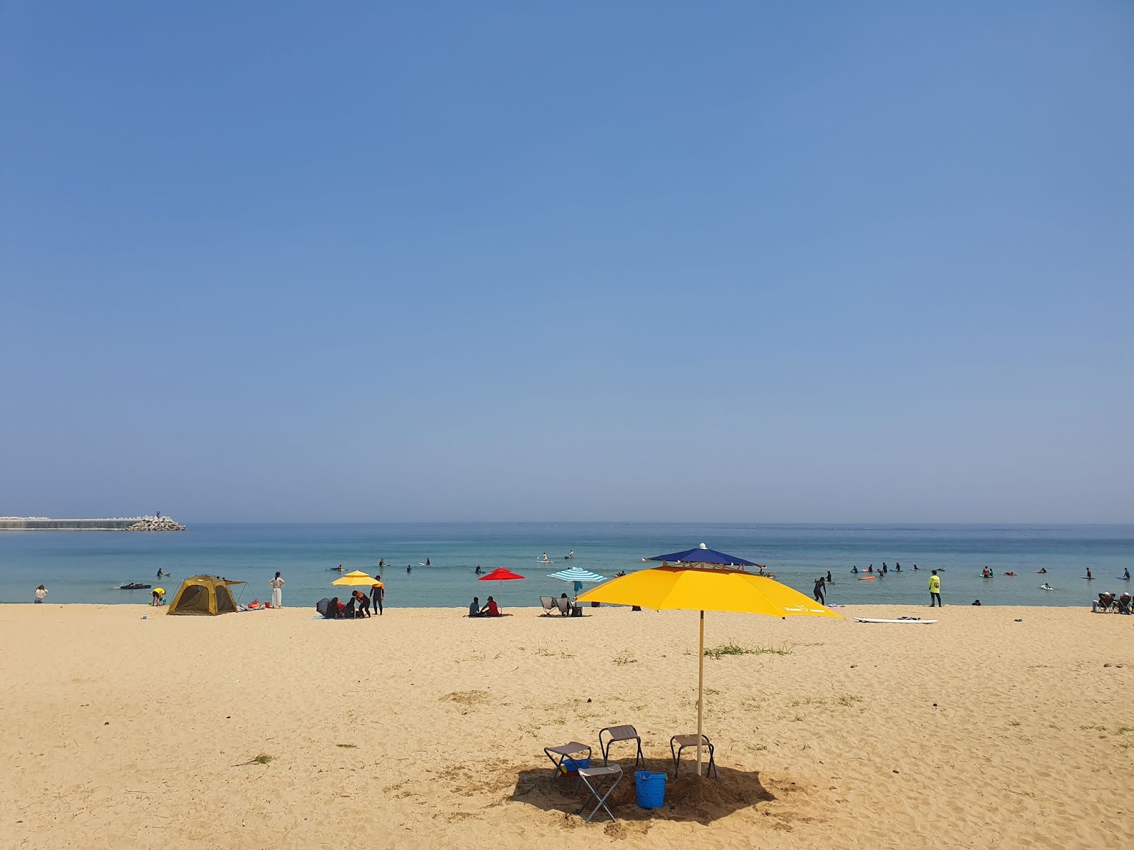 Photo de Jukdo Beach zone des équipements