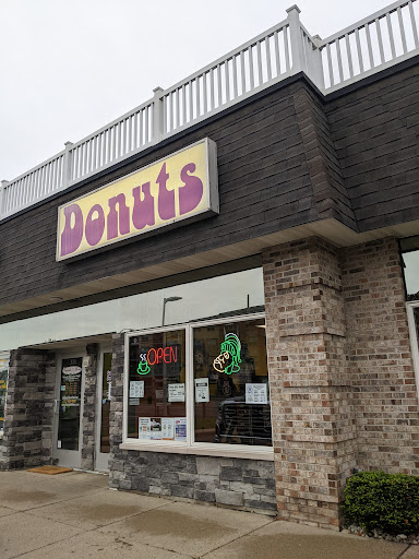 Donut Shop «Groovy Donuts», reviews and photos, 313 E Grand River Ave, Williamston, MI 48895, USA