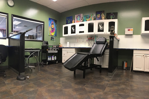 Visual Expressions LLC Tattos and Piercing, 775 Silver Ln, East Hartford, CT 06118, USA, 