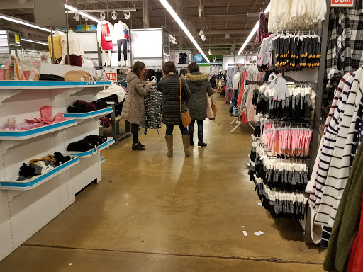 Clothing Store «Old Navy», reviews and photos, 220 IL-59, Naperville, IL 60540, USA