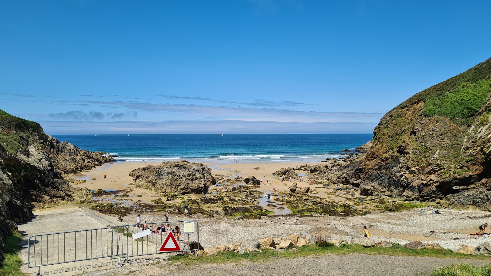 Foto av Plage de Theolen med liten vik