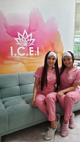 Opiniones de ICEI Instituto de Cosmetologia - Cosmiatria y Maquillaje en Santo Domingo de los Colorados - Centro de estética