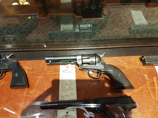 Sporting Goods Store «Bass Pro Shops», reviews and photos, 1935 S Campbell Ave, Springfield, MO 65807, USA