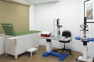 MIOT International Total Eye Care image