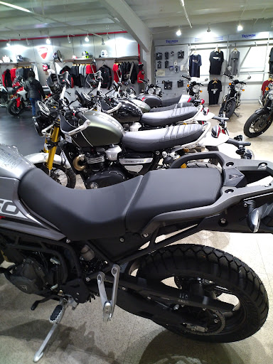 Motorcycle Dealer «Commonwealth Motorcycles», reviews and photos, 625 E Jefferson St, Louisville, KY 40202, USA