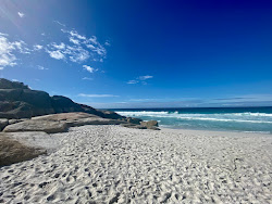 Foto de Swimcart Beach localizado em área natural