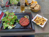 Steak tartare du Restaurant de grillades à la française Restaurant L'incontournable à Grenay - n°1