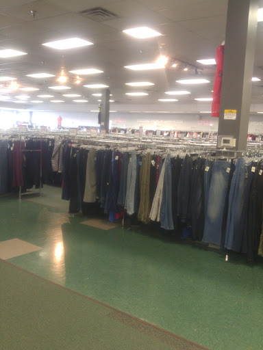Discount Store «Discount Fashion Warehouse Dublin», reviews and photos, 6599 Dublin Center Dr, Dublin, OH 43017, USA