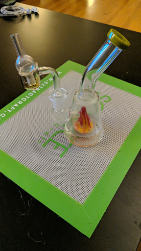 Tobacco Shop «Headrush Smoke Shop Inc», reviews and photos, 606 E 13th Ave, Denver, CO 80203, USA