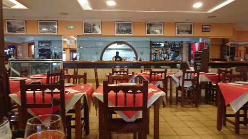 Restaurante Freiduría Miraflores - Av. Mercado, 12, 29601 Marbella, Málaga