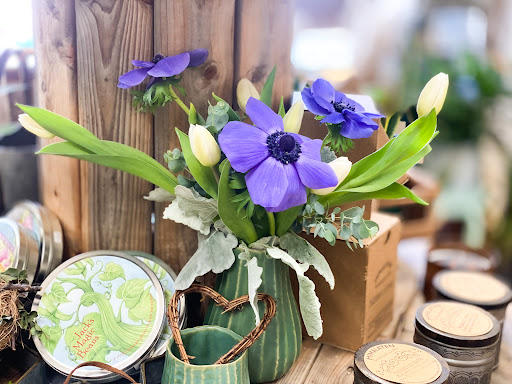 Florist «The Vines Flower & Garden Shop», reviews and photos, 33245 Grand River Ave, Farmington, MI 48336, USA