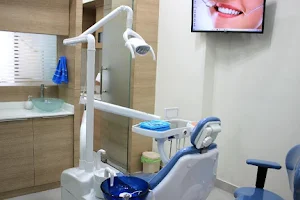 Arvind's Advanced Dental Care image